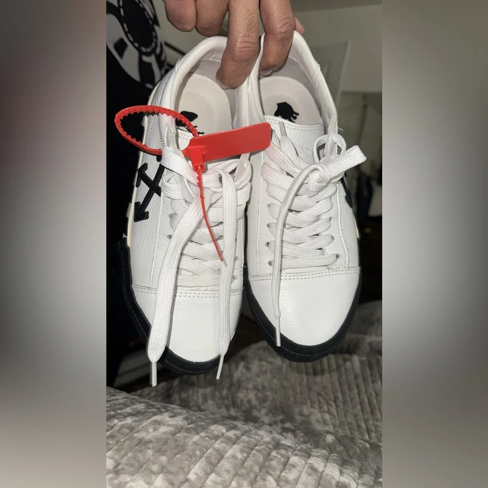 Authentic Off-White sneakers size 40 - Picture 2 of 7